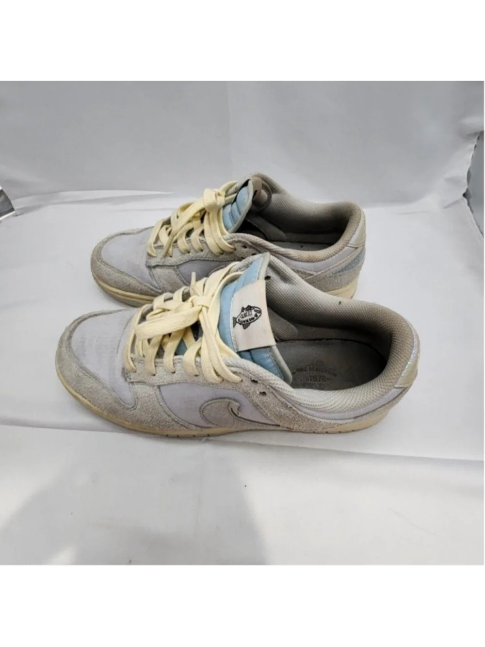 Nike Dunk Low Shoes Mens 8.5 Gray Suede Holographic Swoosh DV7210-001 Casual